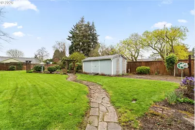 1360 Taft St, Eugene, OR 97402 - Photo 23