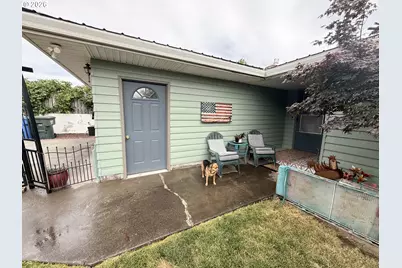 1328 NW King Ave, Pendleton, OR 97801 - Photo 3