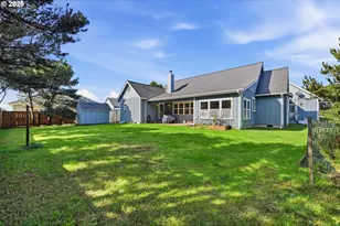 1027 Seabird Dr SW, Bandon, OR 97411 - Photo 43