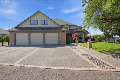 954 S A St, Washougal, WA 98671 - Photo 1