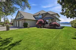 954 S A St, Washougal, WA 98671 - Photo 3