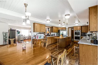 36753 NE 212th Ave, Yacolt, WA 98675 - Photo 23