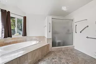 14234 NW Lakeshore Ct, Portland, OR 97229 - Photo 27
