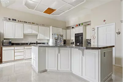 14234 NW Lakeshore Ct, Portland, OR 97229 - Photo 19