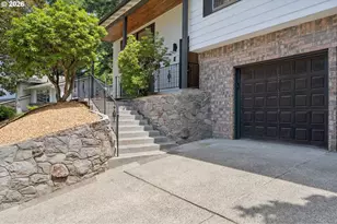 860 NW Battaglia Ave, Gresham, OR 97030 - Photo 3
