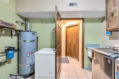 5526 Serenity Dr, Salem, OR 97317 - Photo 35