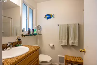 2950 Greenbriar St, Reedsport, OR 97467 - Photo 13