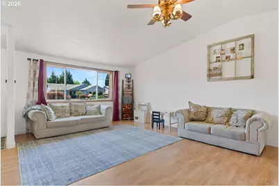 571 Mc Call Way, Philomath, OR 97370 - Photo 7