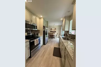 247 Oak St, Riddle, OR 97469 - Photo 5