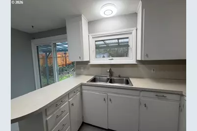 2260 Orr Ln, Eugene, OR 97405 - Photo 9