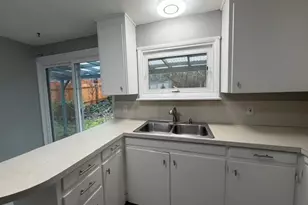 2260 Orr Ln, Eugene, OR 97405 - Photo 9