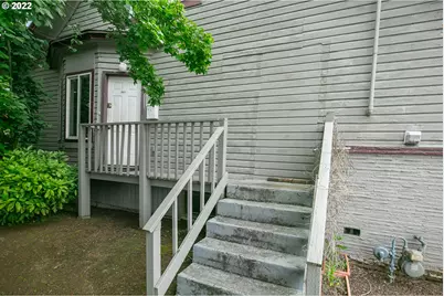 7927 N Fessenden St, Portland, OR 97203 - Photo 5