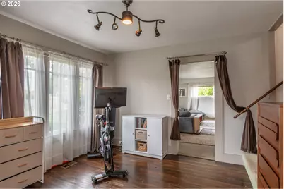 325 W Riverside Dr, Roseburg, OR 97470 - Photo 21