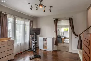 325 W Riverside Dr, Roseburg, OR 97470 - Photo 21