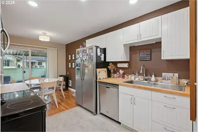 12445 SE Main St, Portland, OR 97233 - Photo 11