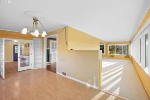 1254 SE Reservoir Ave, Roseburg, OR 97470 - Photo 9