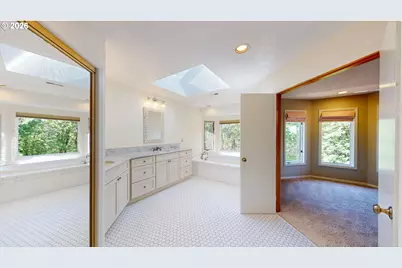 1912 Sunburst Ter, West Linn, OR 97068 - Photo 25
