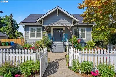 914 Pine St, Silverton, OR 97381 - Photo 1