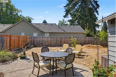 914 Pine St, Silverton, OR 97381 - Photo 37