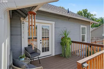914 Pine St, Silverton, OR 97381 - Photo 35