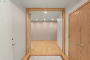 2020 SW Market St Dr, Portland, OR 97201 - Photo 11