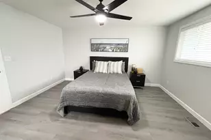 403 E Clackamas Cir, Woodburn, OR 97071 - Photo 7