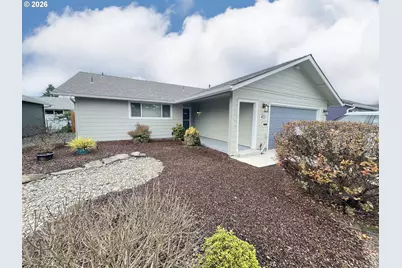 403 E Clackamas Cir, Woodburn, OR 97071 - Photo 9