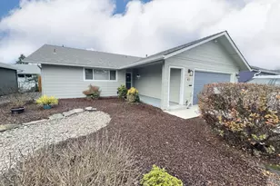 403 E Clackamas Cir, Woodburn, OR 97071 - Photo 9