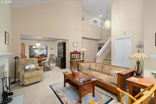 5007 SW Canterbury Ln, Portland, OR 97219 - Photo 3