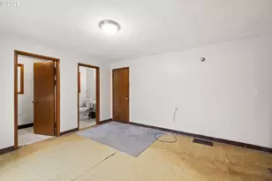 18735 SW Rosa Rd, Beaverton, OR 97078 - Photo 13