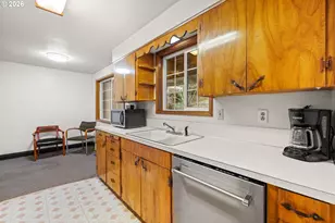 18735 SW Rosa Rd, Beaverton, OR 97078 - Photo 9