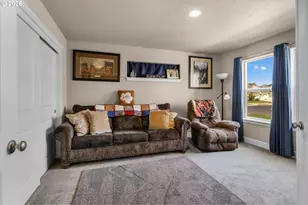 1132 NW Golf Course Dr, Madras, OR 97741 - Photo 19