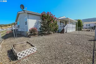 211 W River Ridge Ave, Roseburg, OR 97471 - Photo 43