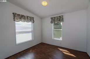 211 W River Ridge Ave, Roseburg, OR 97471 - Photo 33
