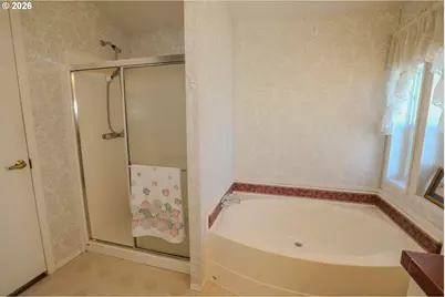 211 W River Ridge Ave, Roseburg, OR 97471 - Photo 27