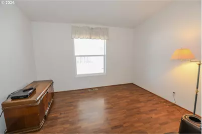 211 W River Ridge Ave, Roseburg, OR 97471 - Photo 13