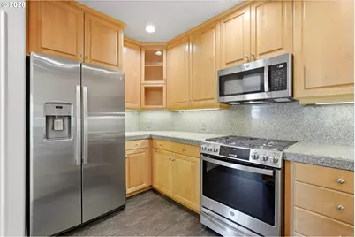 4832 NW Promenade Ter #316, Portland, OR 97229 - Photo 13