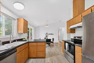 13670 SE Bush St, Portland, OR 97236 - Photo 15