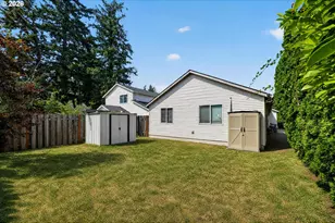 13670 SE Bush St, Portland, OR 97236 - Photo 5