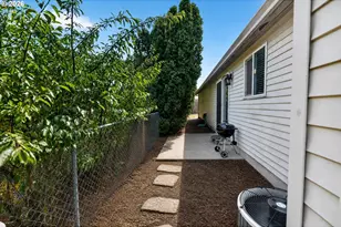 13670 SE Bush St, Portland, OR 97236 - Photo 3