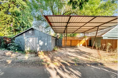 637 NE 17th St, Salem, OR 97301 - Photo 33