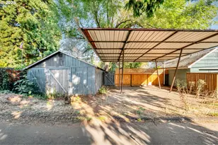 637 NE 17th St, Salem, OR 97301 - Photo 33