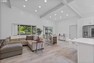 1021 NE 195th Ave, Portland, OR 97230 - Photo 3