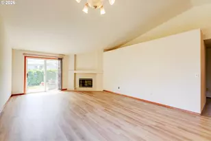 17440 SW Stark St, Beaverton, OR 97006 - Photo 9