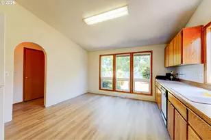 17440 SW Stark St, Beaverton, OR 97006 - Photo 5