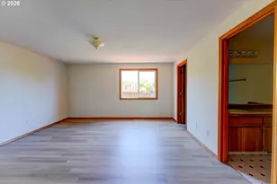 17440 SW Stark St, Beaverton, OR 97006 - Photo 21