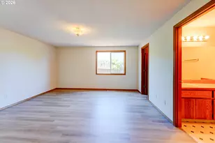 17440 SW Stark St, Beaverton, OR 97006 - Photo 17