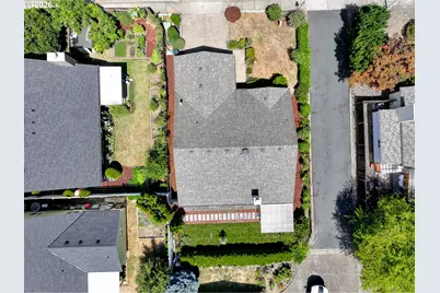17440 SW Stark St, Beaverton, OR 97006 - Photo 31