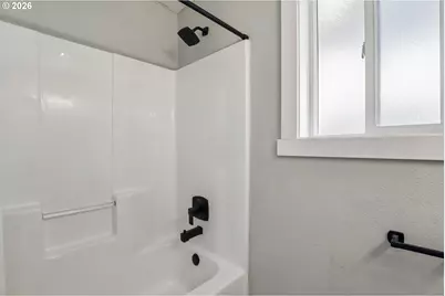 204 W Wilson St, Yacolt, WA 98675 - Photo 17
