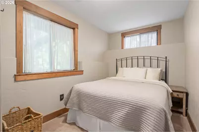 2031 Dogwood Dr, Eugene, OR 97405 - Photo 33